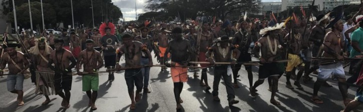 Índios, direitos humanos e democracia no Brasil